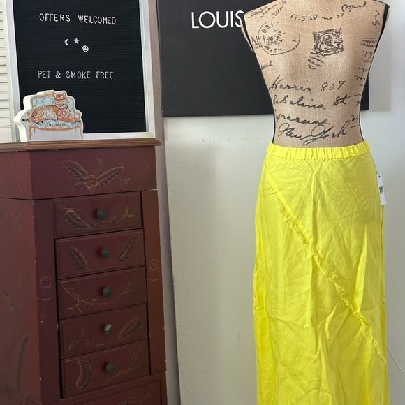 🆕DKNY Yellow Linen Fringe-Trim Midi Skirt - Picture 4 of 15
